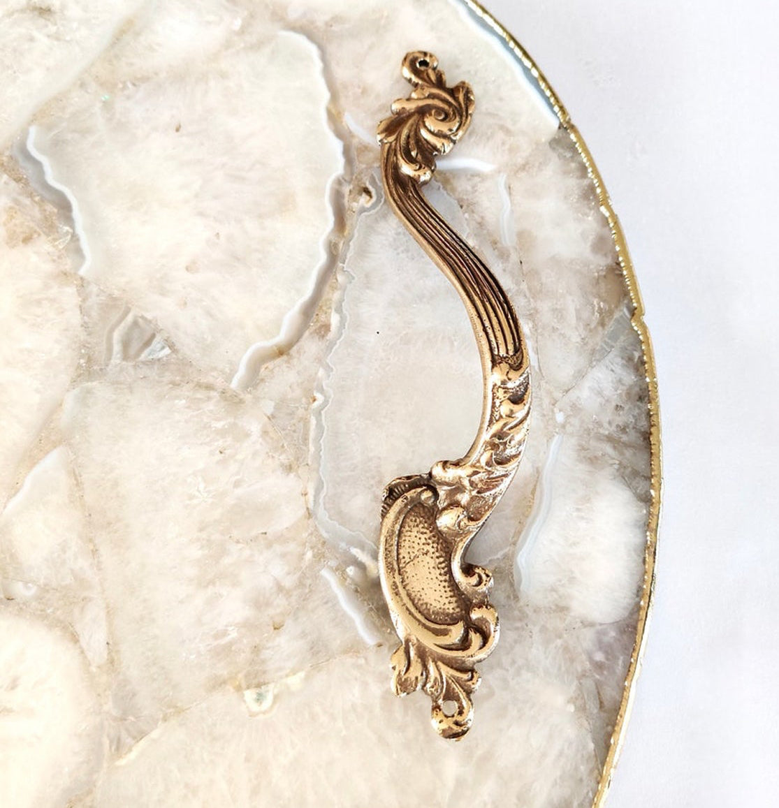 Taca do Serwowania z Naturalnego Agatu z Mosiężnymi Uchwytami